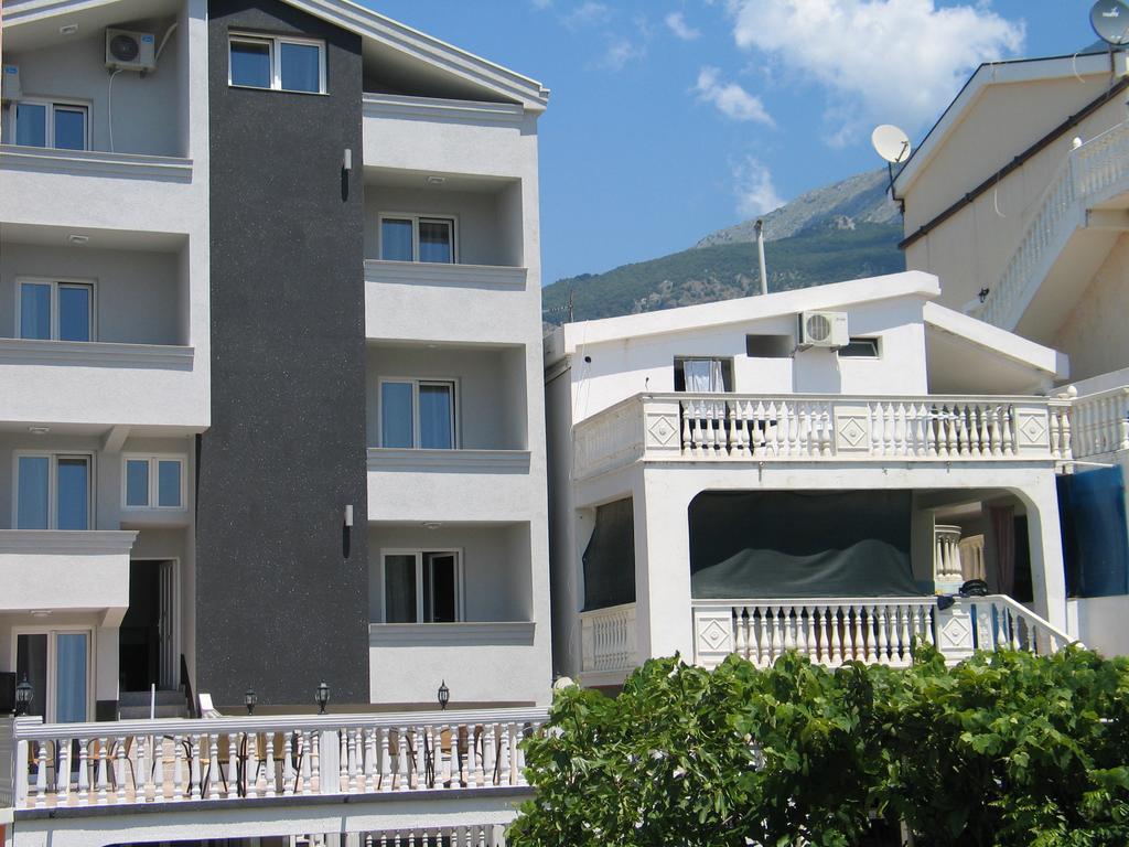Guest House Dena دوبرا فوفا المظهر الخارجي الصورة