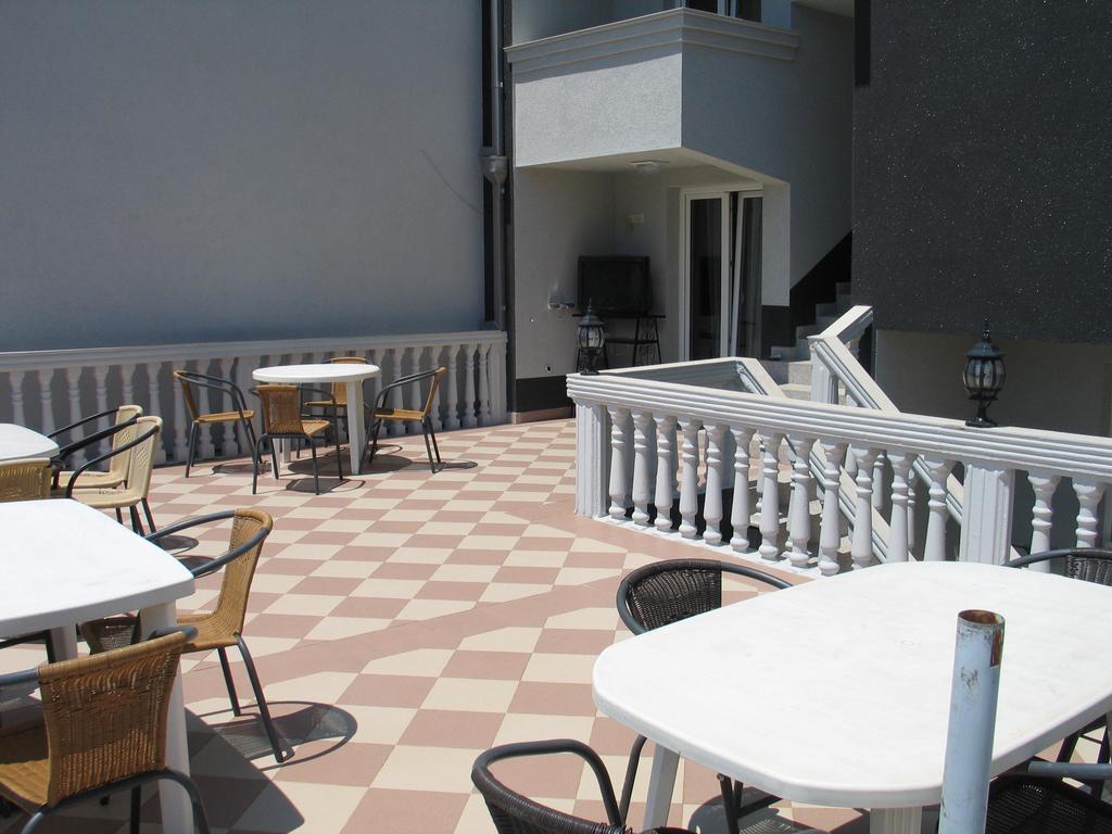 Guest House Dena دوبرا فوفا المظهر الخارجي الصورة