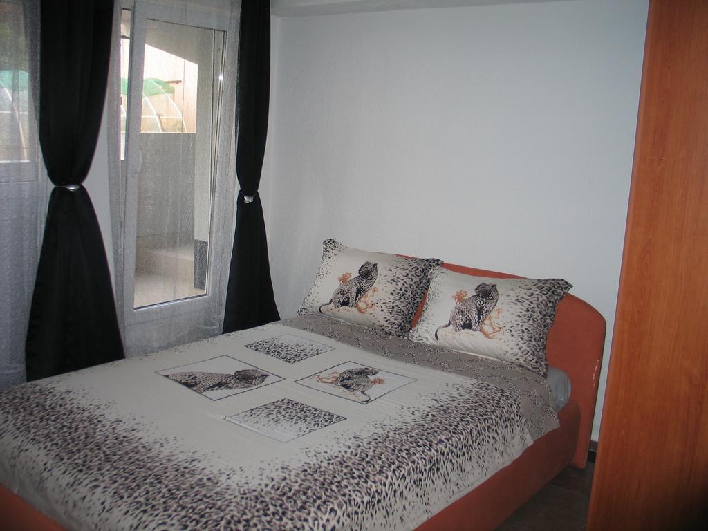Guest House Dena دوبرا فوفا المظهر الخارجي الصورة